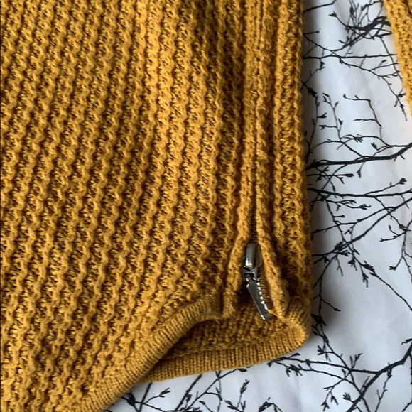 🥳 Mustard yellow Tunic Top - Picture 3 of 5